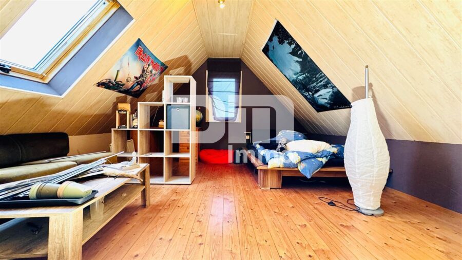 (R)eserviert!!!Modernisiertes Ein- bis Zweifamilienhaus mit Anbau BJ 1992 + 2. Baugrundstück - DG Anbau G2 Zimmmer 1